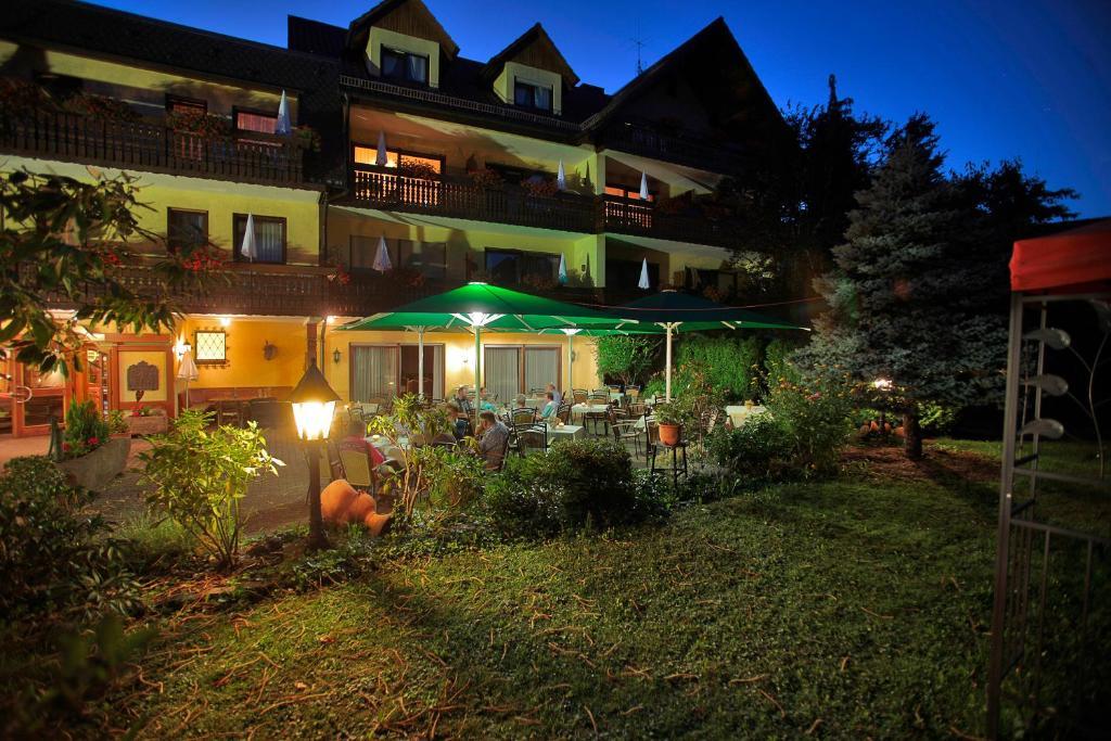 Ringhotel Garni Pflug Оберкирх Экстерьер фото